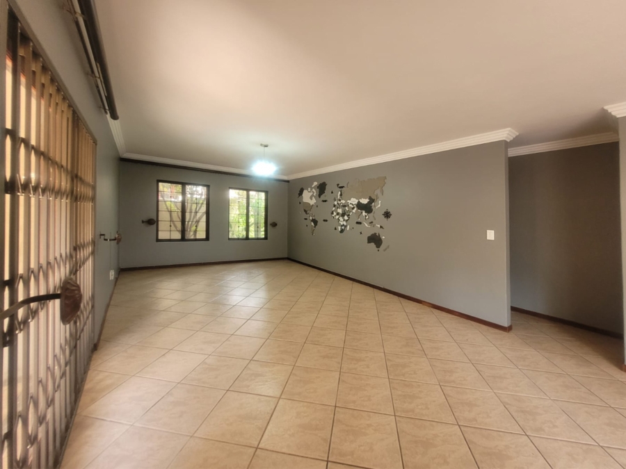 To Let 3 Bedroom Property for Rent in Melodie North West